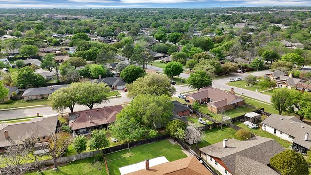 6305 Arthur Drive, Edgecliff Village, TX 76134