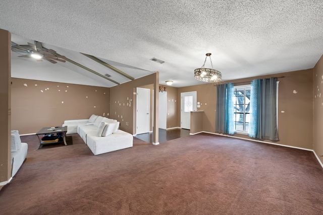 6305 Arthur Drive, Edgecliff Village, TX 76134