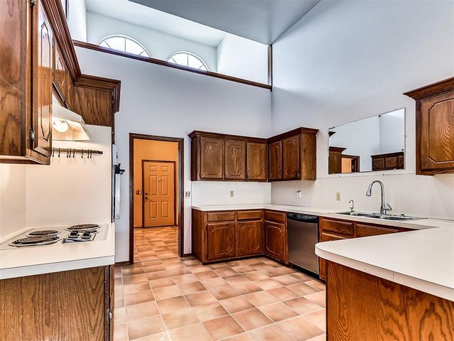 513 Greenfield Drive, Yukon, OK 73099