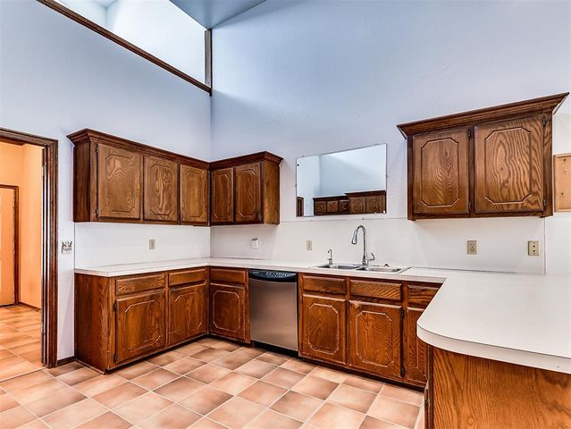 513 Greenfield Drive, Yukon, OK 73099