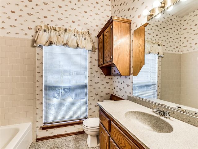 513 Greenfield Drive, Yukon, OK 73099