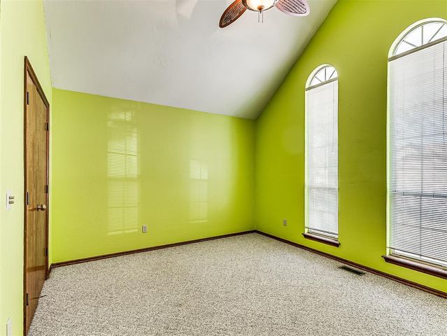 513 Greenfield Drive, Yukon, OK 73099