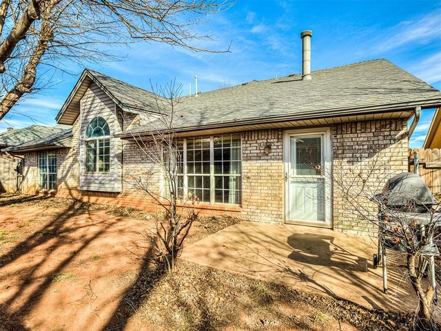 513 Greenfield Drive, Yukon, OK 73099