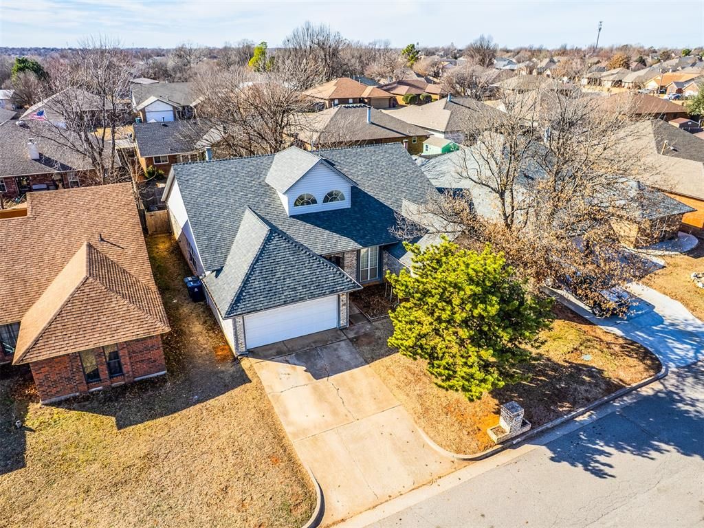 513 Greenfield Drive, Yukon, OK 73099