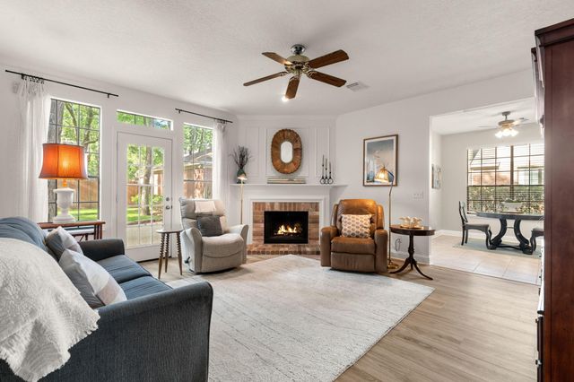 34 Plum Blossom Place, The Woodlands, TX 77381