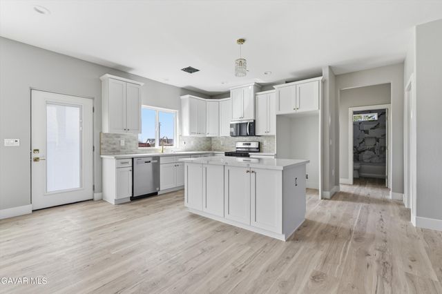 18461 Branding Iron Court, Tehachapi, CA 93561