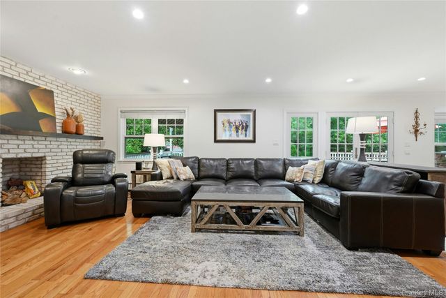 20 Longacre Drive, Huntington, NY 11743