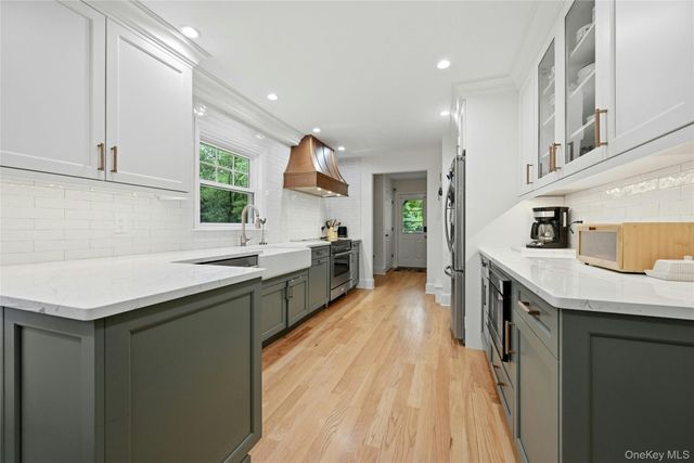 20 Longacre Drive, Huntington, NY 11743