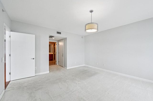 2650 Lake Shore Drive 1006, Riviera Beach, FL 33404