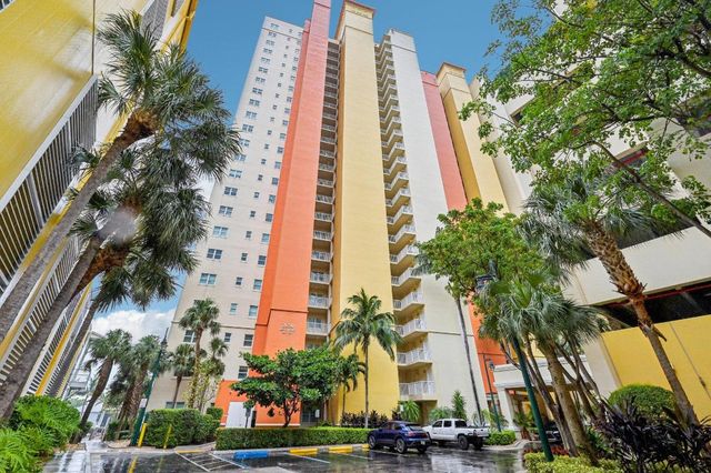 2650 Lake Shore Drive 1006, Riviera Beach, FL 33404