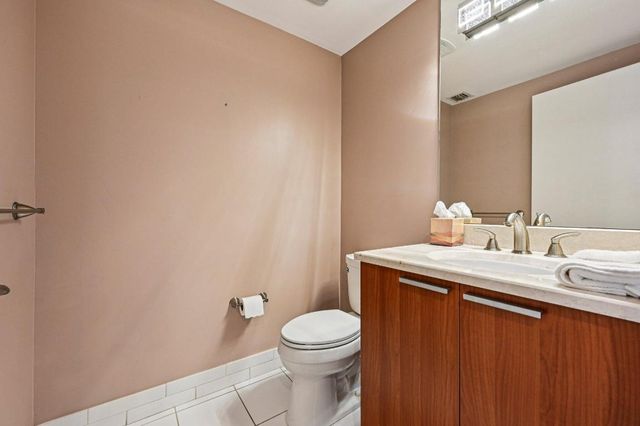 2650 Lake Shore Drive 1006, Riviera Beach, FL 33404