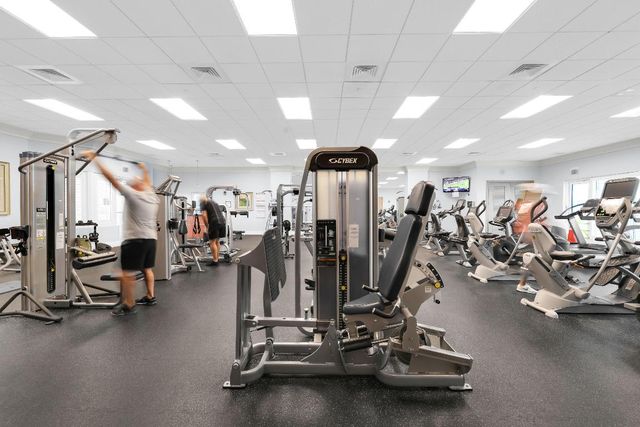 2650 Lake Shore Drive 1006, Riviera Beach, FL 33404