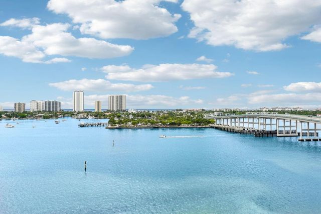 2650 Lake Shore Drive 1006, Riviera Beach, FL 33404