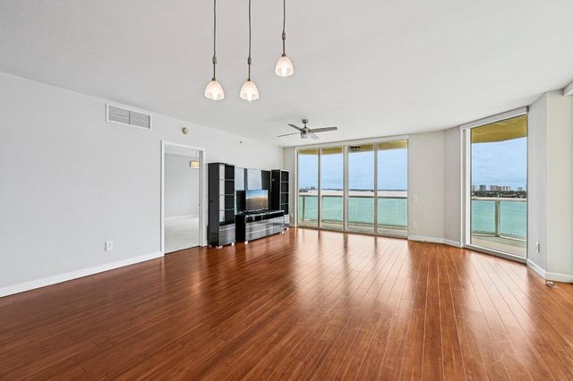 2650 Lake Shore Drive 1006, Riviera Beach, FL 33404