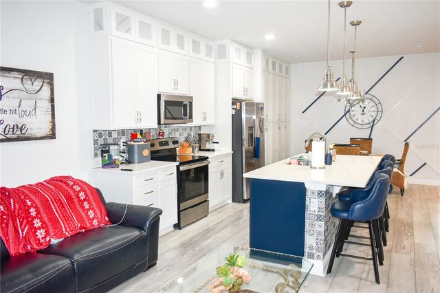 180 LAKE SMART CIRCLE, Winter Haven, FL 33881