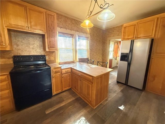 3108 Crawford Avenue, Parsons, KS 67357