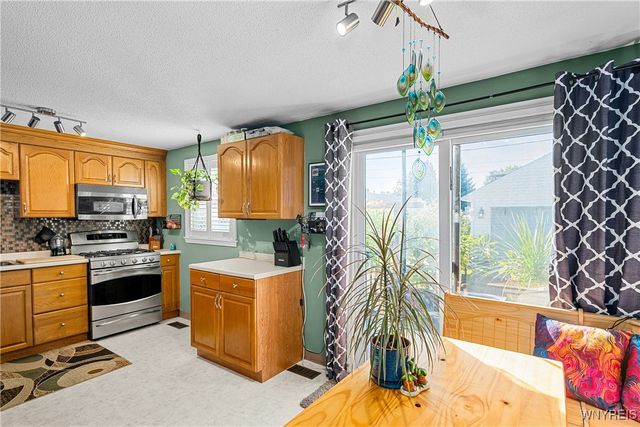 39 Dubonnet Drive, Cheektowaga, NY 14043