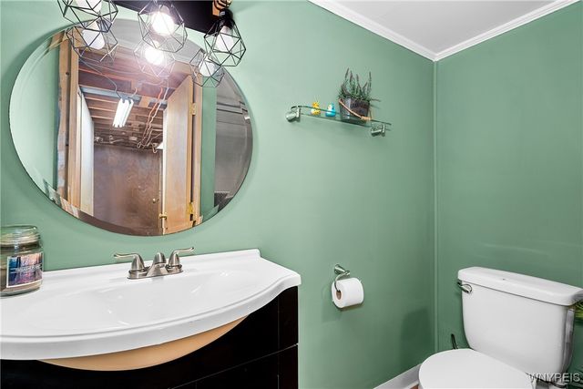 39 Dubonnet Drive, Cheektowaga, NY 14043