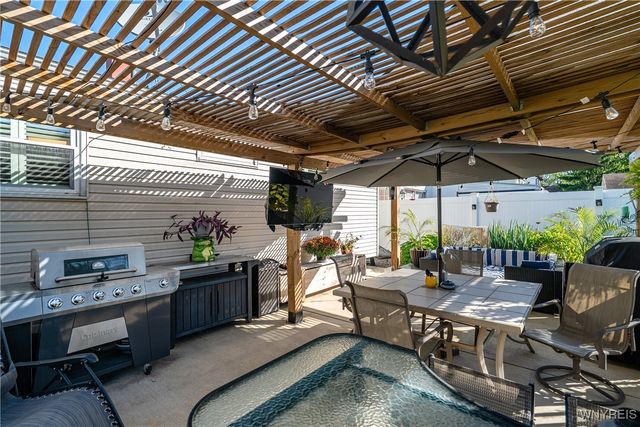 39 Dubonnet Drive, Cheektowaga, NY 14043