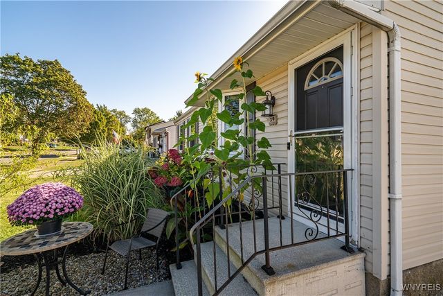 39 Dubonnet Drive, Cheektowaga, NY 14043