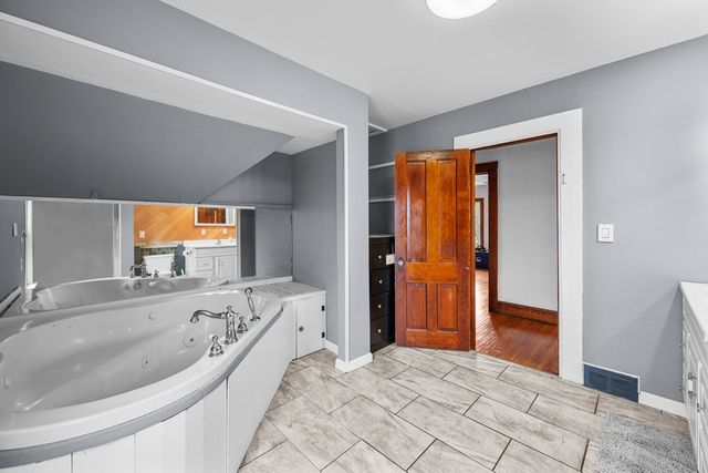 2117 Claussen Street, Davenport, IA 52802