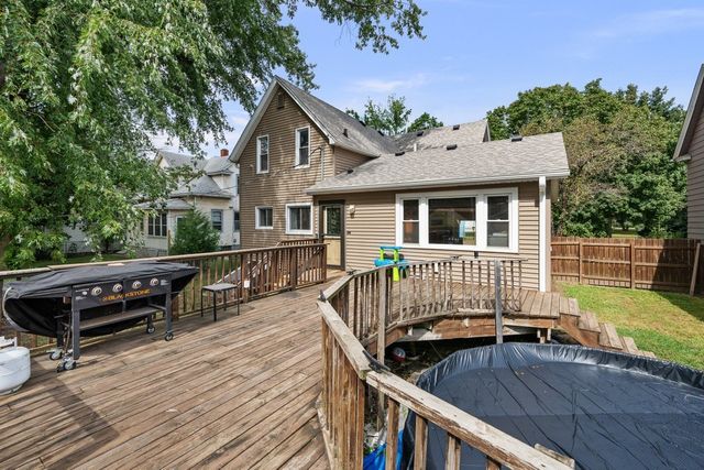 2117 Claussen Street, Davenport, IA 52802