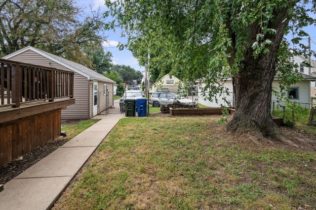 2117 Claussen Street, Davenport, IA 52802
