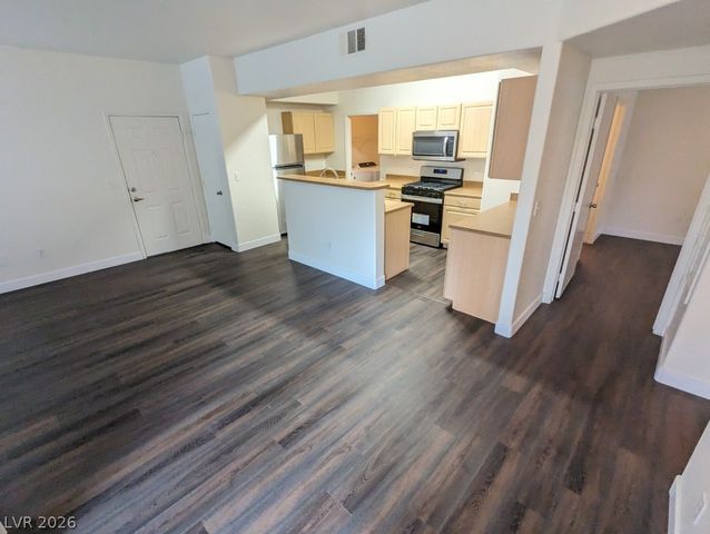 8250 North Grand Canyon Drive 1044, Las Vegas, NV 89166