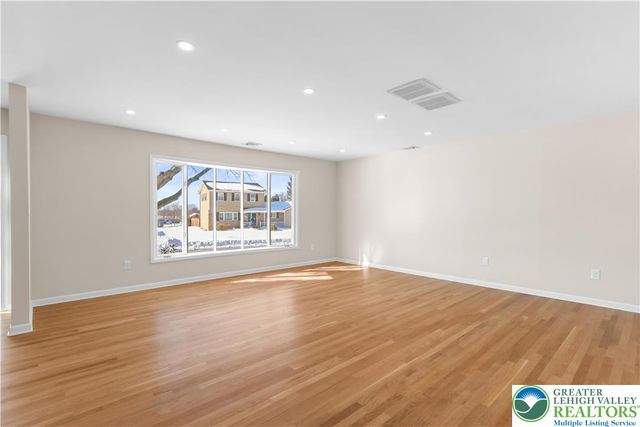 480 School House Road, Lower Nazareth Twp, PA 18064