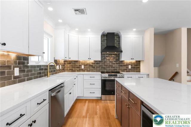 480 School House Road, Lower Nazareth Twp, PA 18064