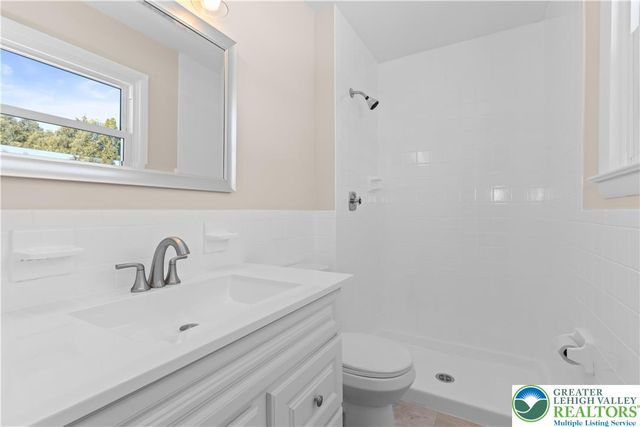 480 School House Road, Lower Nazareth Twp, PA 18064