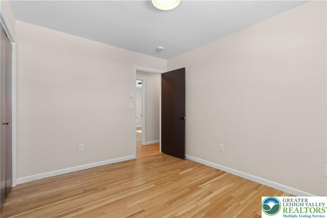 480 School House Road, Lower Nazareth Twp, PA 18064