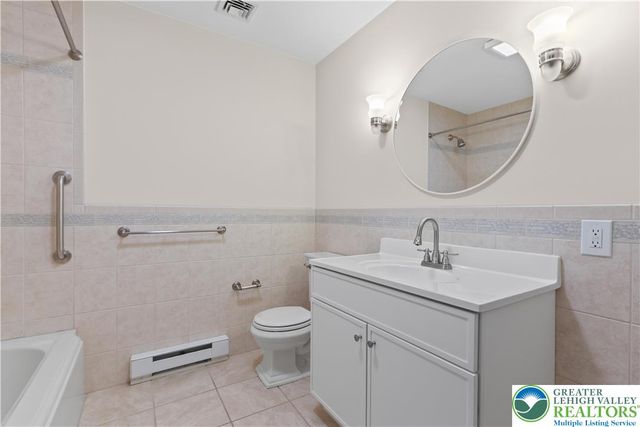 480 School House Road, Lower Nazareth Twp, PA 18064