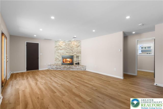 480 School House Road, Lower Nazareth Twp, PA 18064