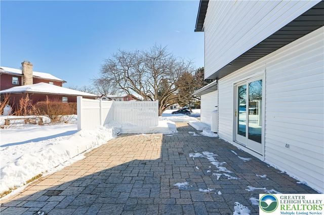 480 School House Road, Lower Nazareth Twp, PA 18064