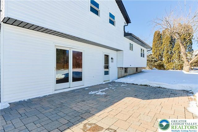 480 School House Road, Lower Nazareth Twp, PA 18064