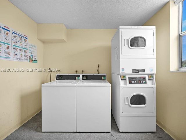 500 Executive Center Dr 3I, West Palm Beach, FL 33401