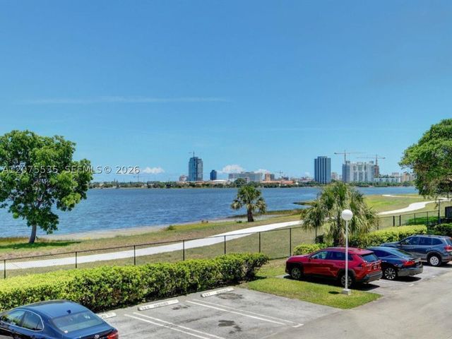 500 Executive Center Dr 3I, West Palm Beach, FL 33401