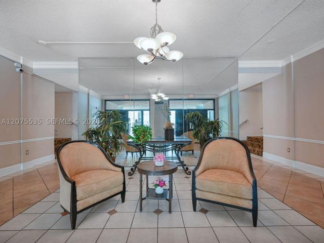 500 Executive Center Dr 3I, West Palm Beach, FL 33401