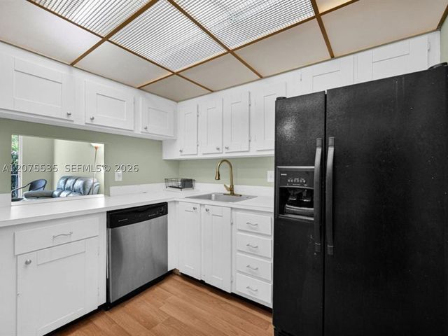 500 Executive Center Dr 3I, West Palm Beach, FL 33401