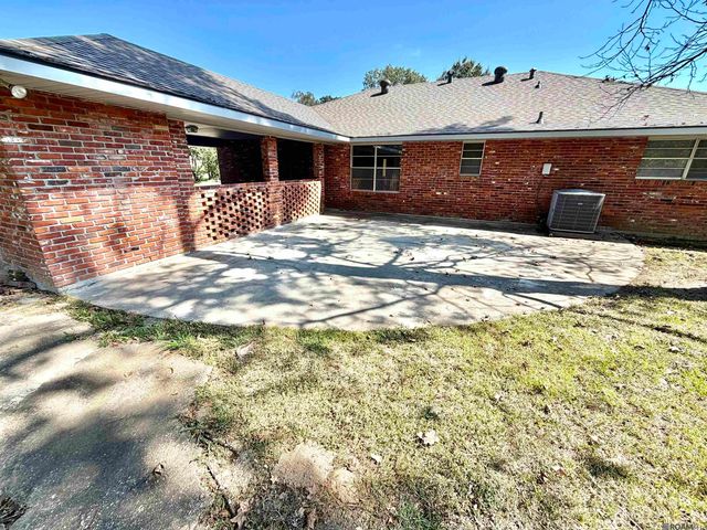 921 Jane Dr, Denham Springs, LA 70726
