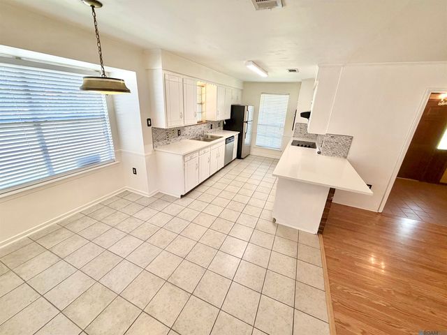 921 Jane Dr, Denham Springs, LA 70726