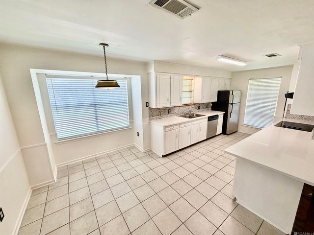 921 Jane Dr, Denham Springs, LA 70726