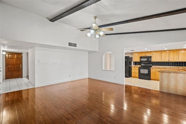 5619 Pine Row St, Houston, TX 77049