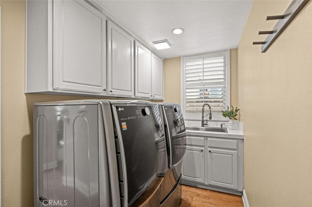 23930 Lakeside Road, Valencia, CA 91355