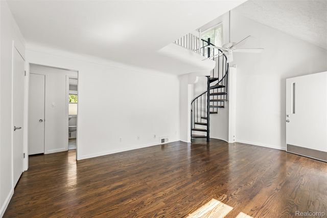 11348 Cavell Street, Livonia, MI 48150