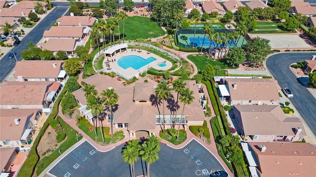 Image 3 of property listing at 27927 Blaze Lane, Sun City, CA 92585