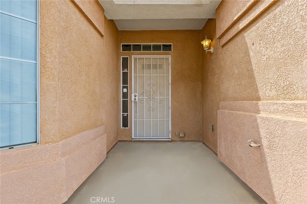 Image 33 of property listing at 27927 Blaze Lane, Sun City, CA 92585