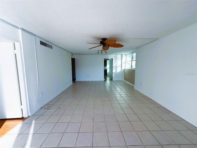 7560 BAY ISLAND DRIVE S 246, South Pasadena, FL 33707