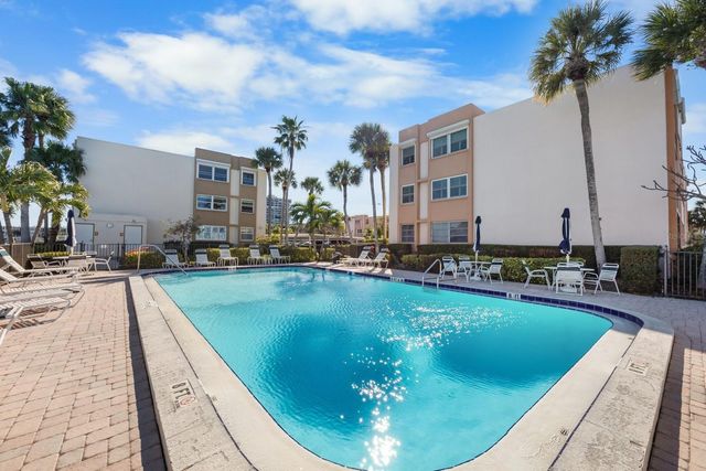 7560 BAY ISLAND DRIVE S 246, South Pasadena, FL 33707